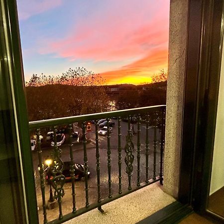 A De Celia Apartment Padron Luaran gambar