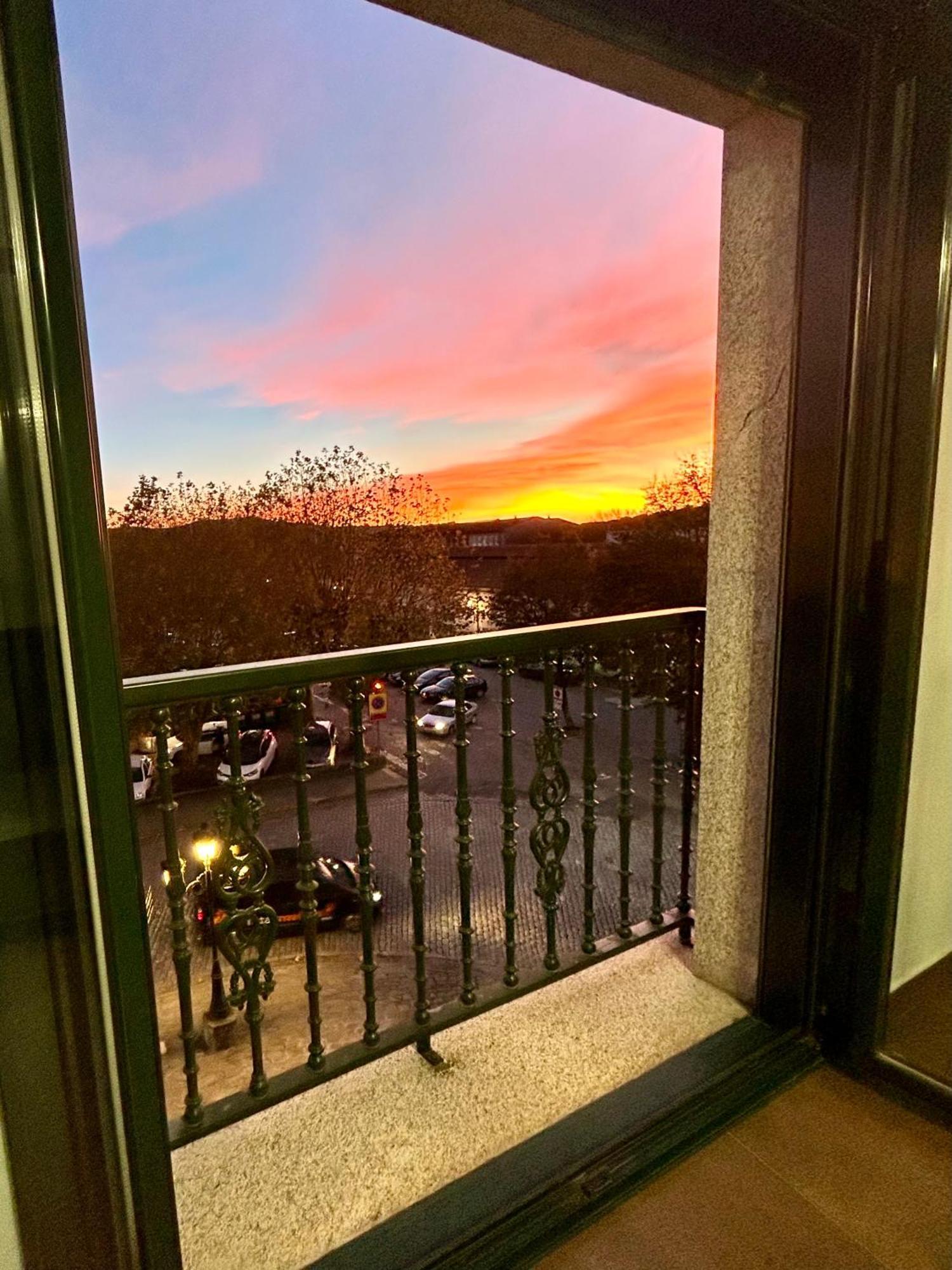 A De Celia Apartment Padron Luaran gambar